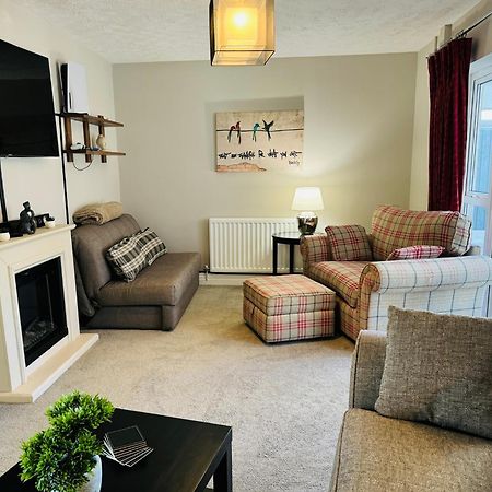 Netflix Home Jacuzzi Gym Fast Wifi Ps5 Free Parking 2 Spaces Hereford Exterior photo